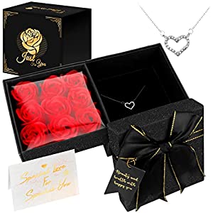 Caja Regalo Rosa Eterna con Colgante